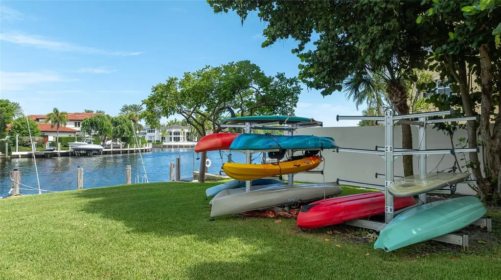 390 N Federal Highway Deerfield Beach FL 33441
