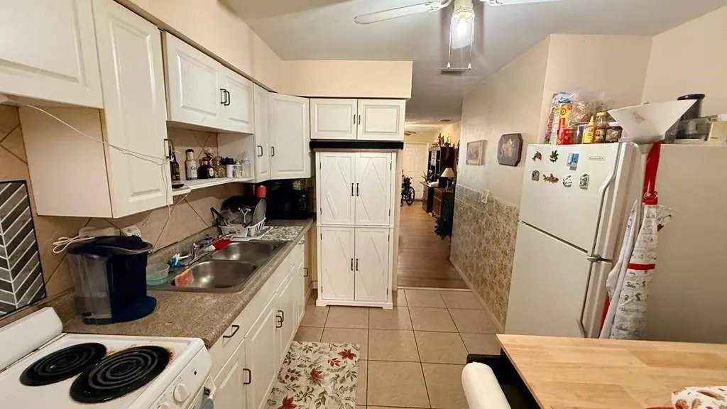 280 NE 40th Court Oakland Park FL 33334