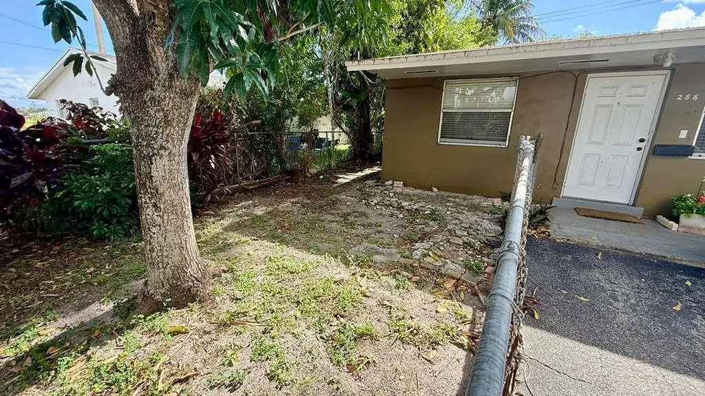 280 NE 40th Court Oakland Park FL 33334