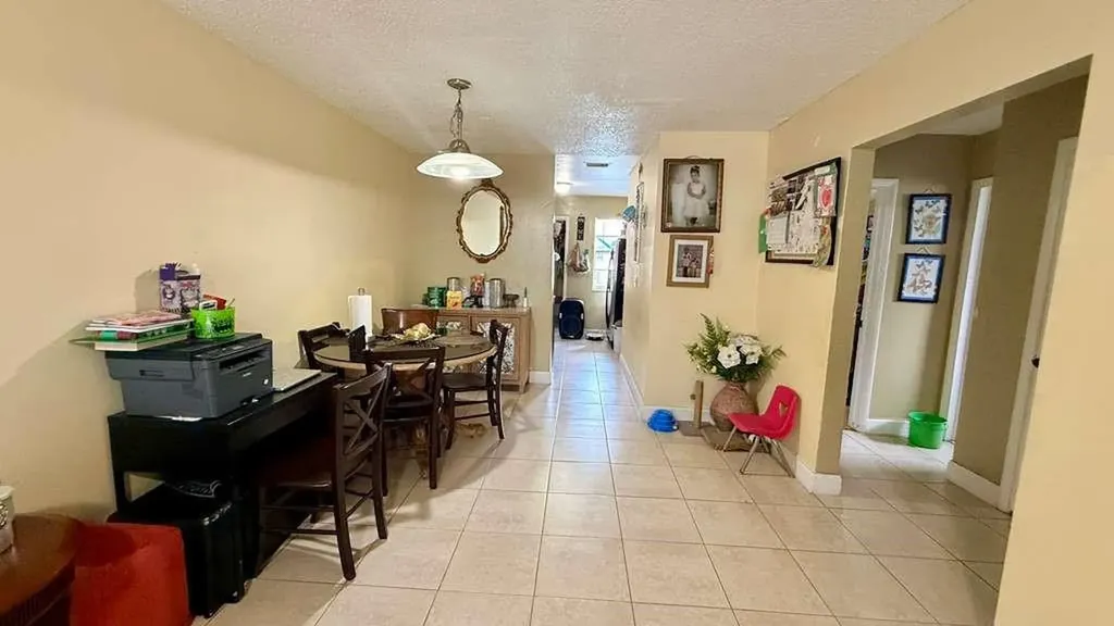280 NE 40th Court Oakland Park FL 33334