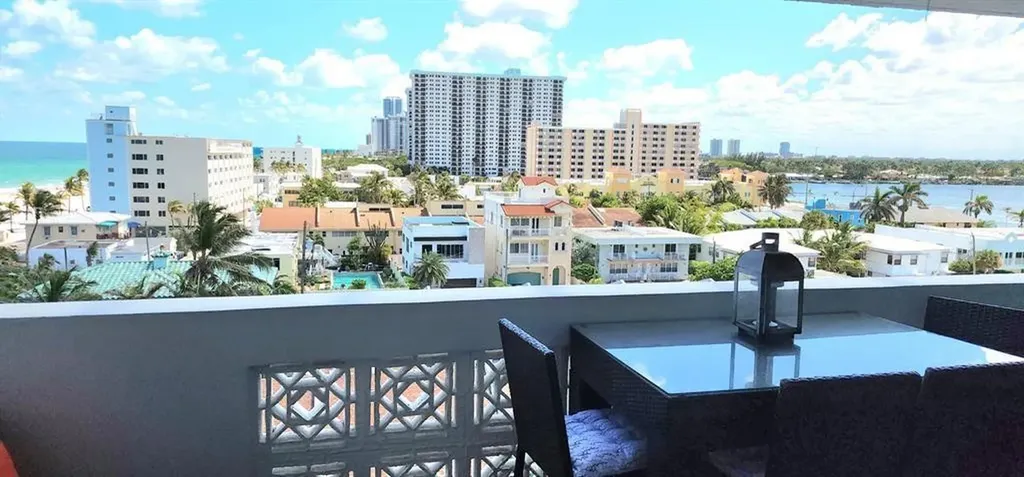 320 S Surf Road Hollywood FL 33019