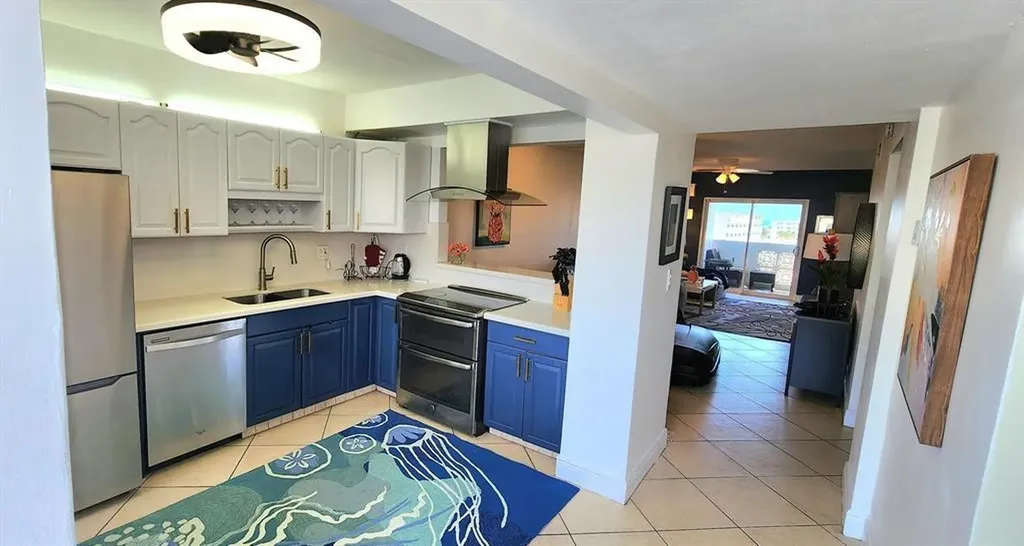 320 S Surf Road Hollywood FL 33019
