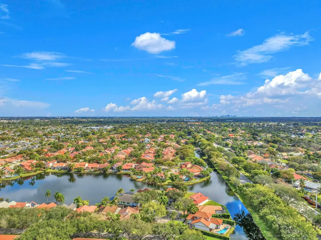 1830 NW 97th Avenue Plantation FL 33322