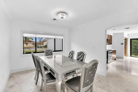 1830 NW 97th Avenue Plantation FL 33322