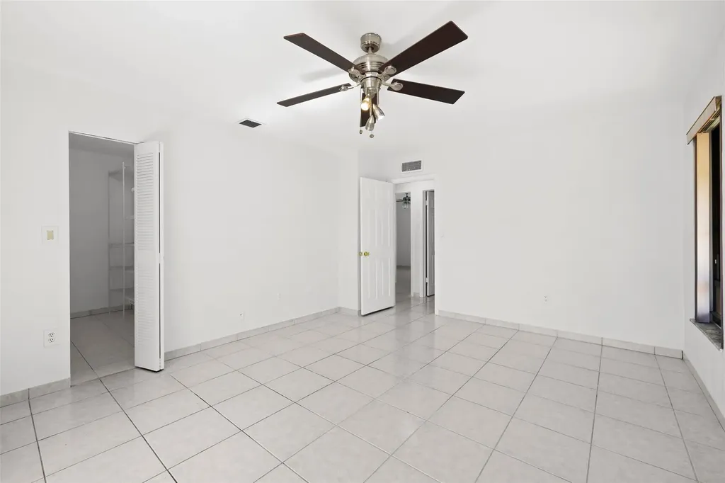 7734 Balboa Street Sunrise FL 33351