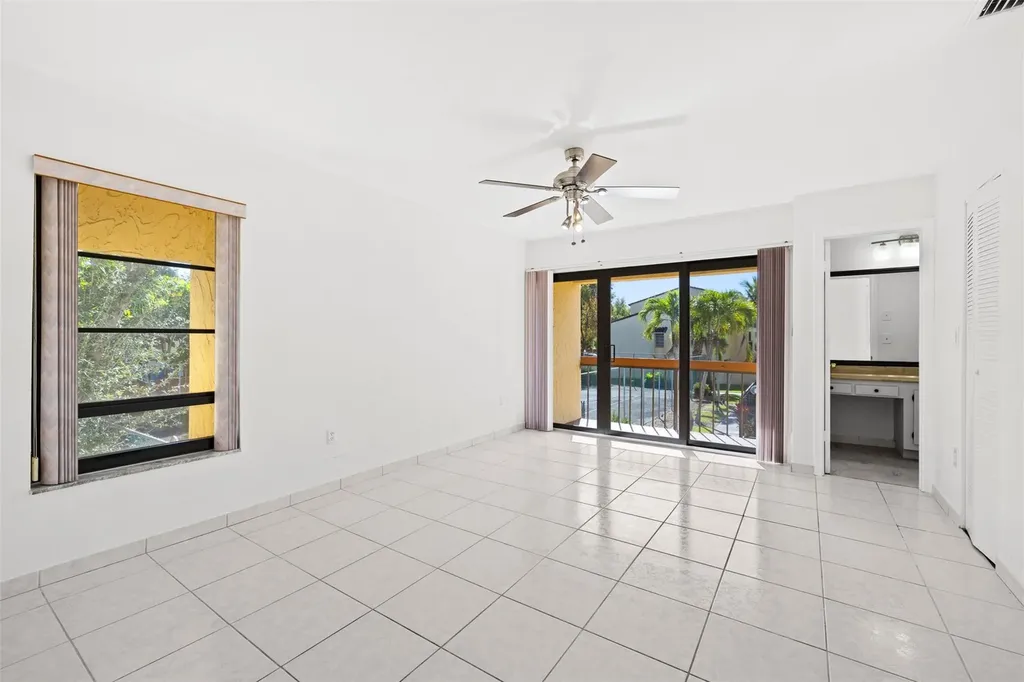 7734 Balboa Street Sunrise FL 33351