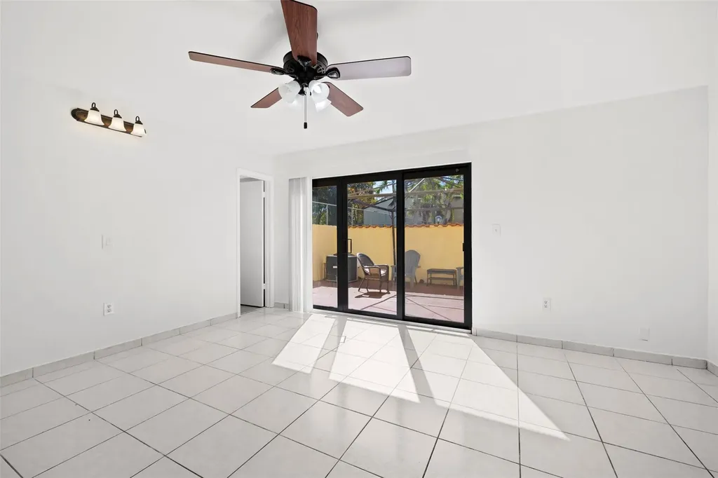 7734 Balboa Street Sunrise FL 33351