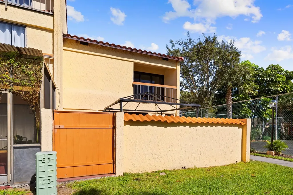7734 Balboa Street Sunrise FL 33351