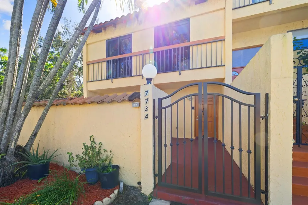 7734 Balboa Street Sunrise FL 33351