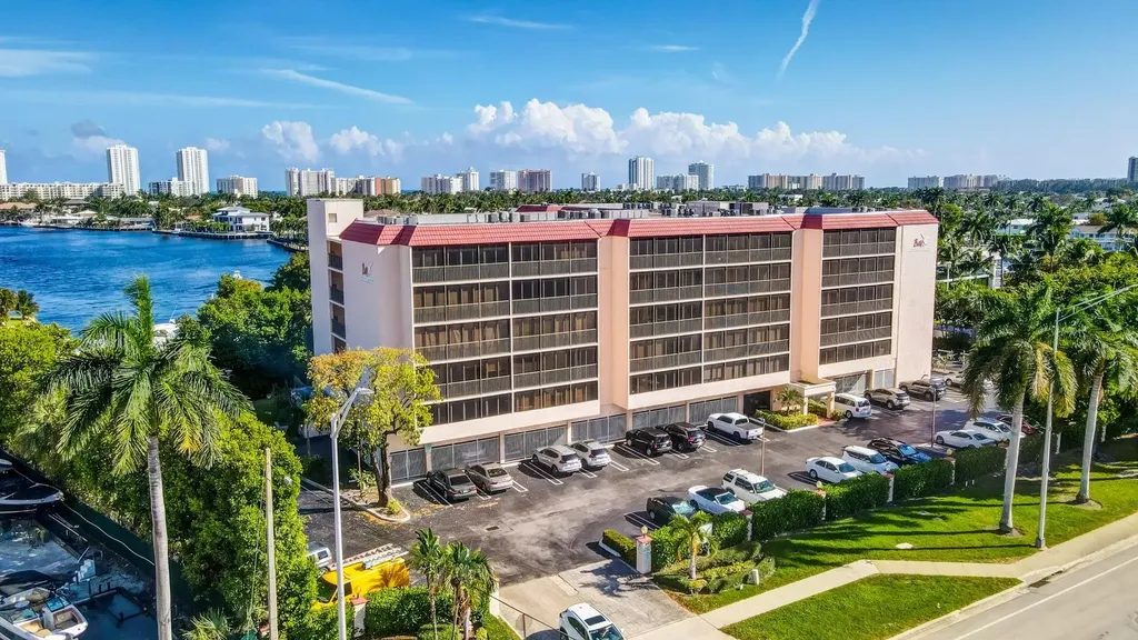 740 S Federal Highway Pompano Beach FL 33062