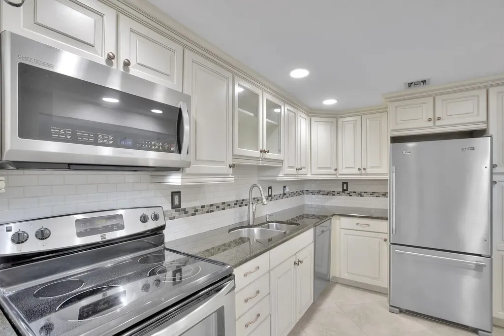 740 S Federal Highway Pompano Beach FL 33062