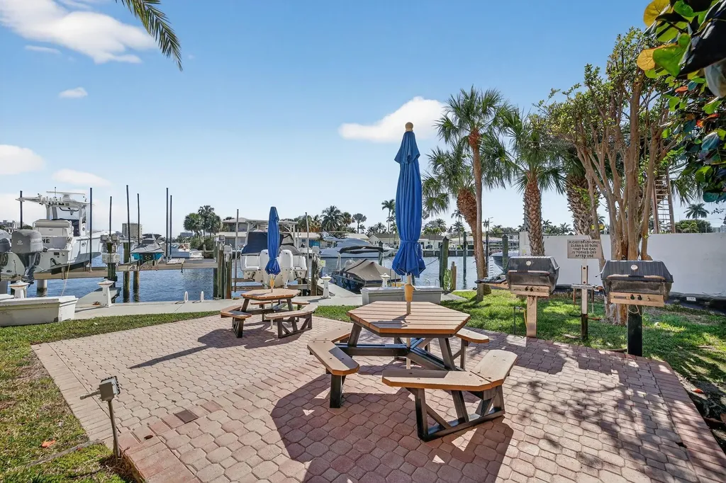 740 S Federal Highway Pompano Beach FL 33062