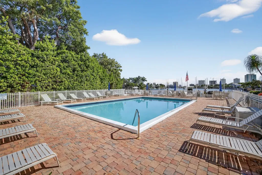 740 S Federal Highway Pompano Beach FL 33062