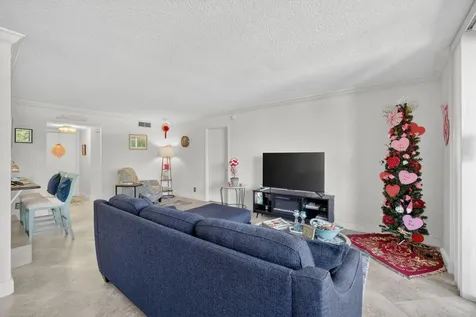740 S Federal Highway Pompano Beach FL 33062