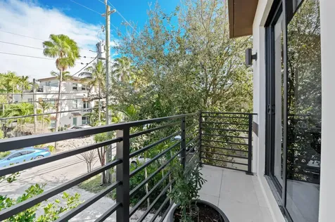 907 NE 16th Avenue Fort Lauderdale FL 33304