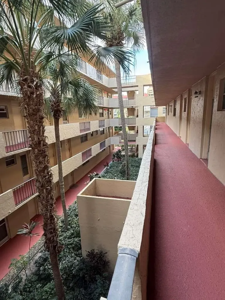 408 NW 68th Avenue Plantation FL 33317