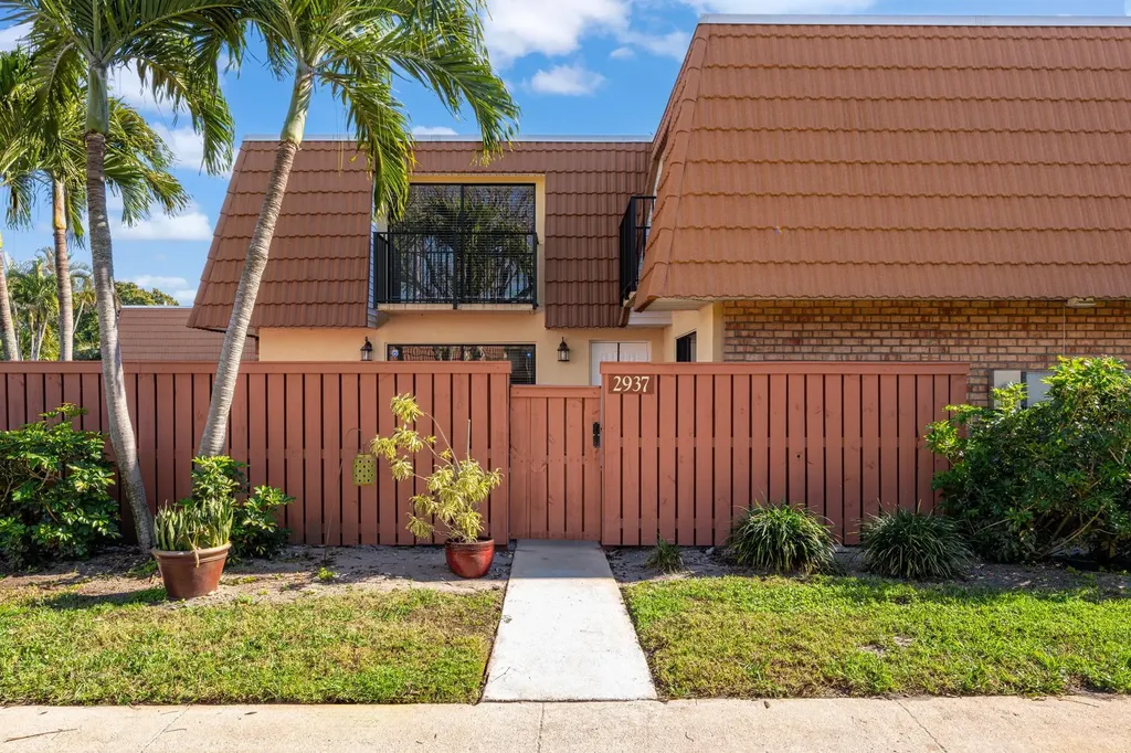 2937 SW 11th Place Deerfield Beach FL 33442