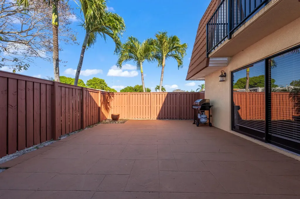 2937 SW 11th Place Deerfield Beach FL 33442