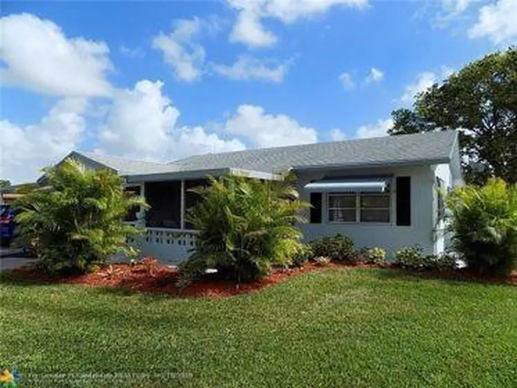 8900 NW 70th Place Tamarac FL 33321