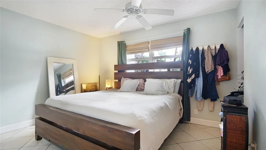 8524 Old Country Manor Davie FL 33328