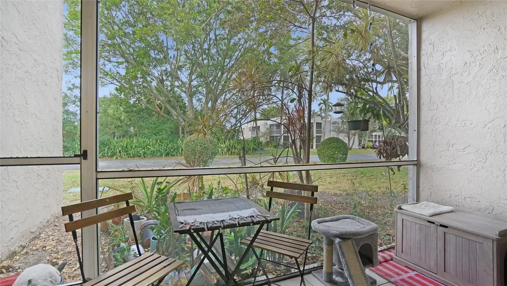 8524 Old Country Manor Davie FL 33328