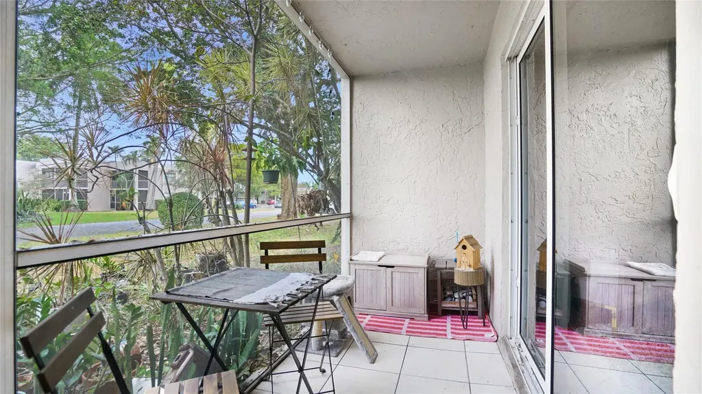 8524 Old Country Manor Davie FL 33328