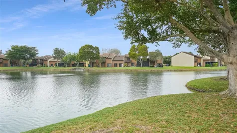8524 Old Country Manor Davie FL 33328
