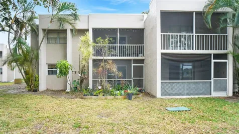 8524 Old Country Manor Davie FL 33328