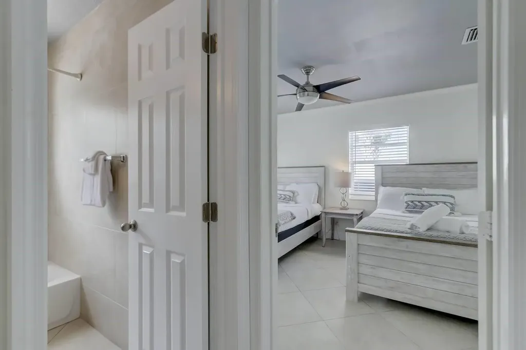 2740 NE 30th Place Fort Lauderdale FL 33306