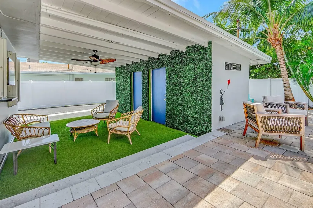 2740 NE 30th Place Fort Lauderdale FL 33306