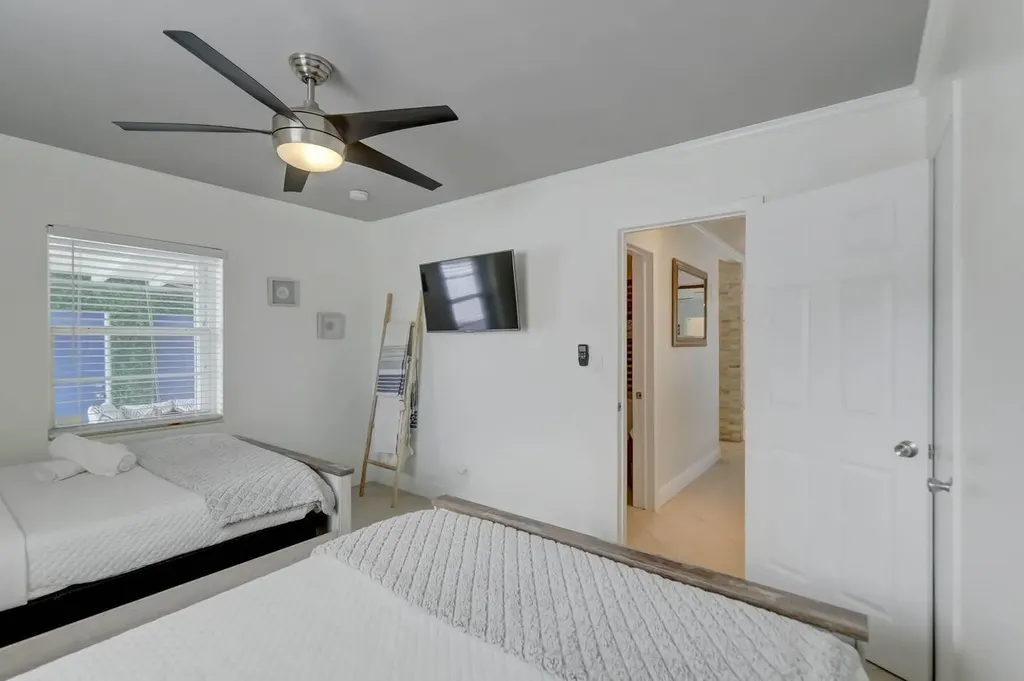 2740 NE 30th Place Fort Lauderdale FL 33306