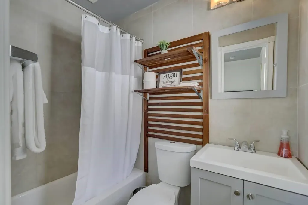 2740 NE 30th Place Fort Lauderdale FL 33306