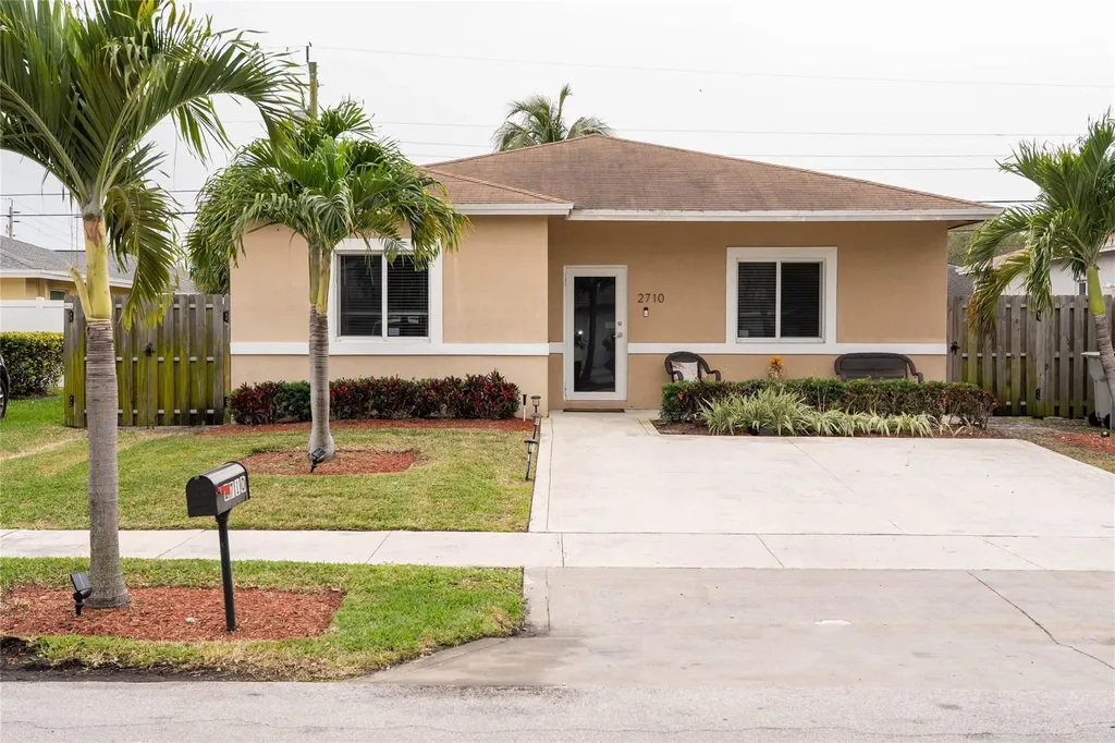 2710 NW 5th Street Pompano Beach FL 33069