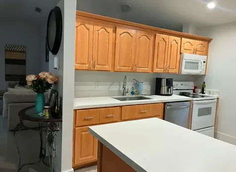 8205 SW 12th Place North Lauderdale FL 33068