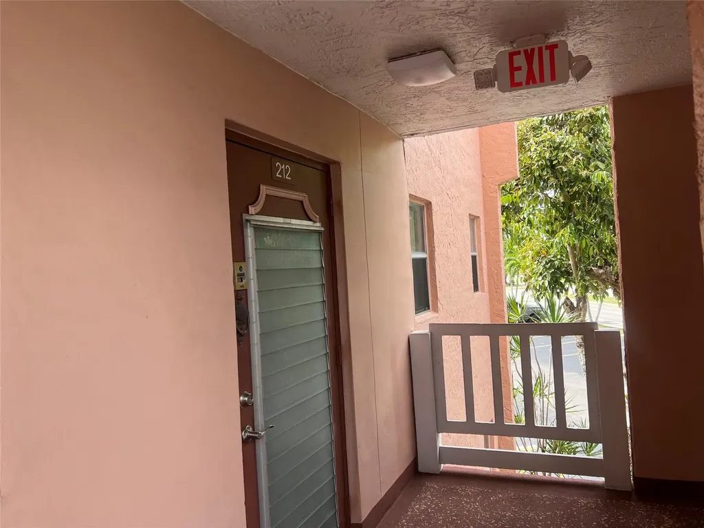 9420 Sunrise Lakes Boulevard Sunrise FL 33322