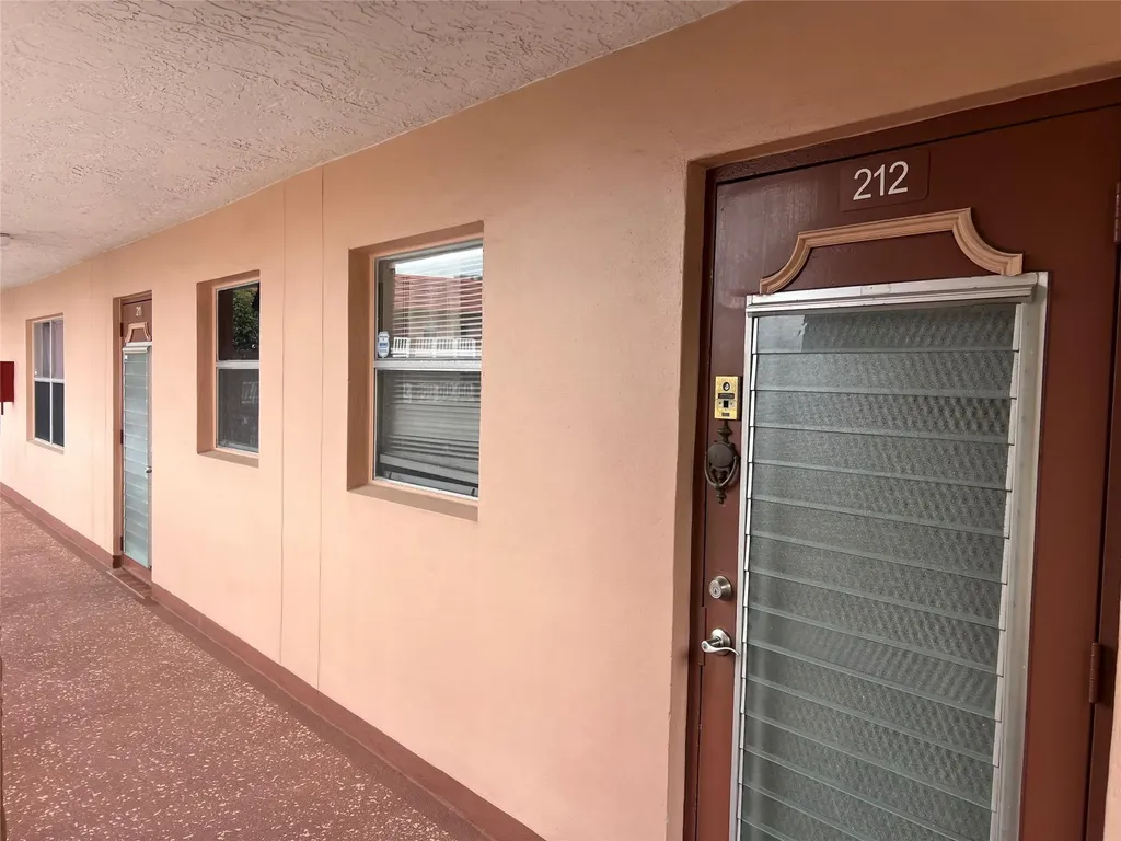 9420 Sunrise Lakes Boulevard Sunrise FL 33322