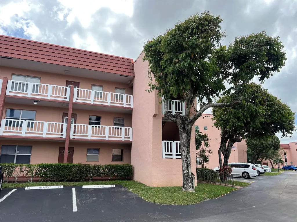 9420 Sunrise Lakes Boulevard Sunrise FL 33322