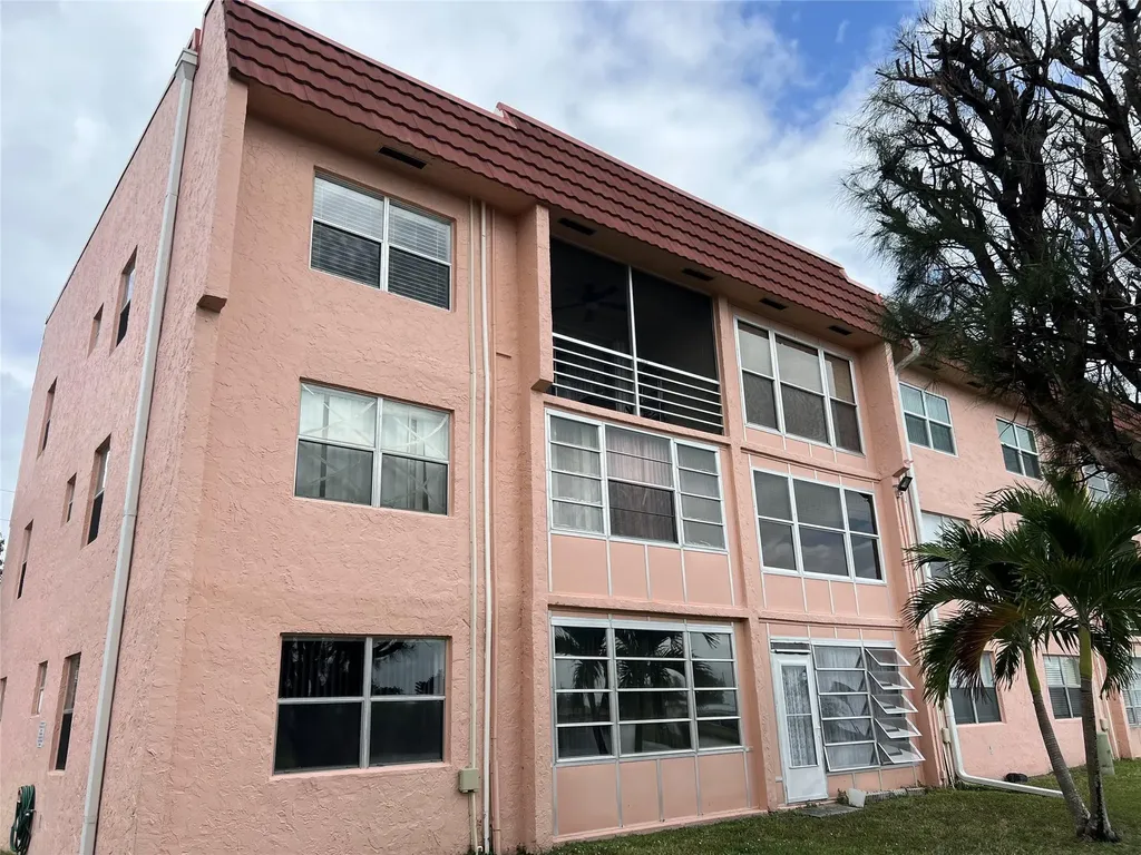 9420 Sunrise Lakes Boulevard Sunrise FL 33322