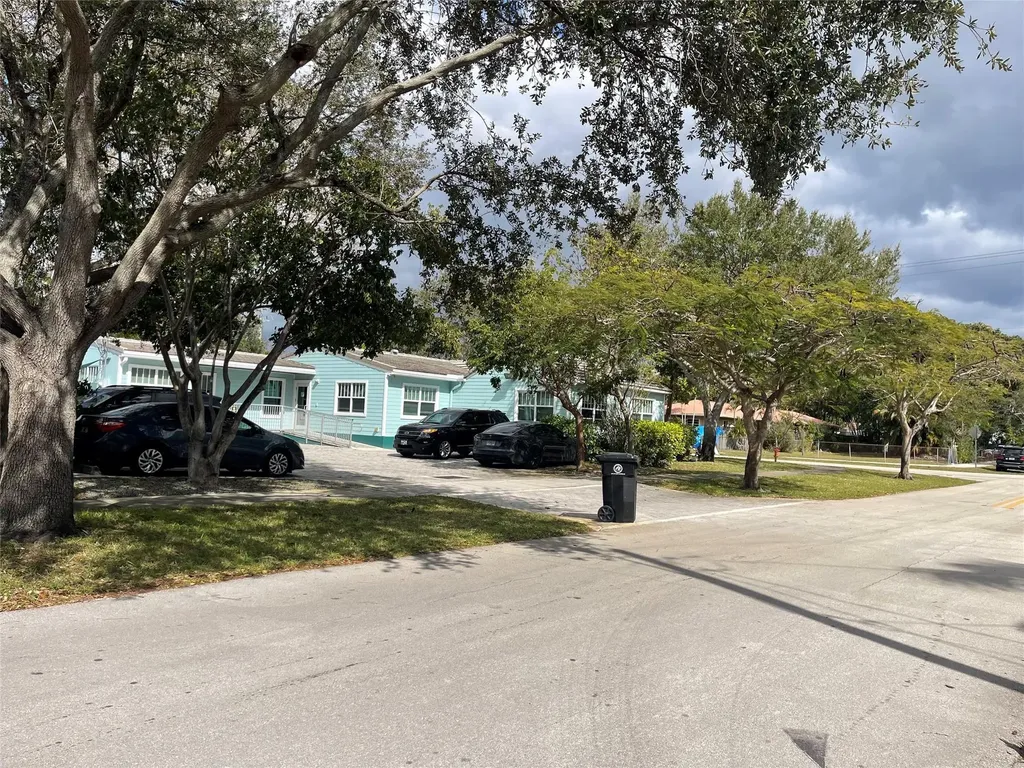 201 SE 19th Street Fort Lauderdale FL 33316