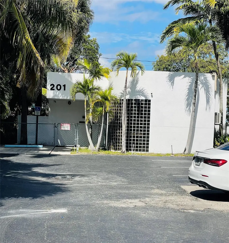 201 SE 19th Street Fort Lauderdale FL 33316