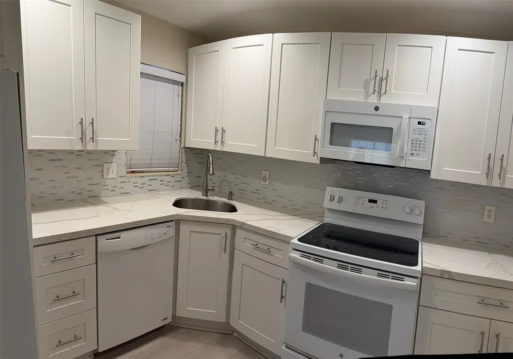 4467 Carambola Circle Pompano Beach FL 33066