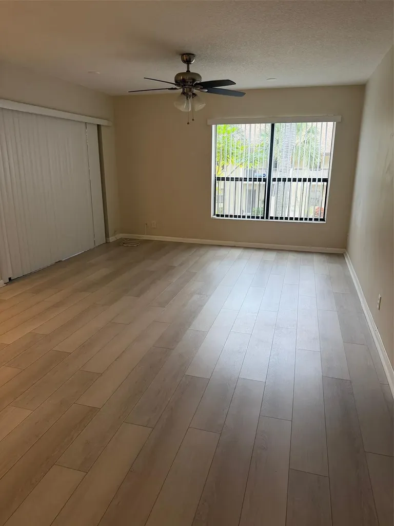 4467 Carambola Circle Pompano Beach FL 33066