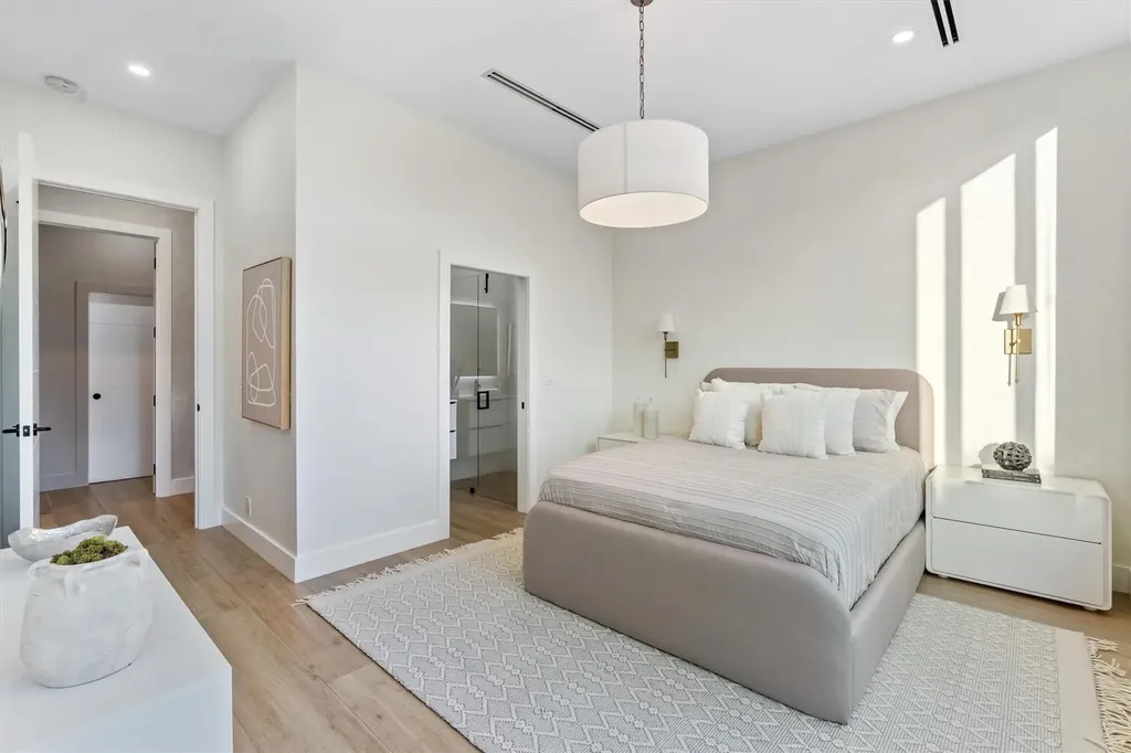 2221 NE 19th Street Fort Lauderdale FL 33305