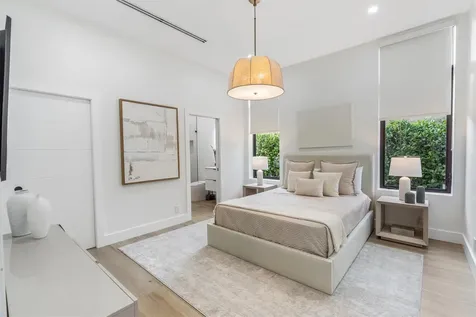 2221 NE 19th Street Fort Lauderdale FL 33305