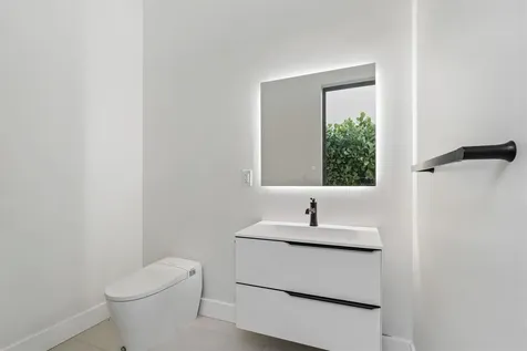 2221 NE 19th Street Fort Lauderdale FL 33305