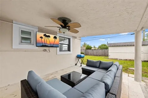 5721 SW 38th Court Davie FL 33314