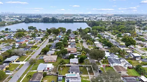 5721 SW 38th Court Davie FL 33314