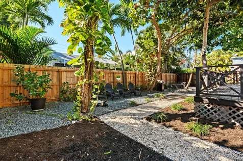 713 NE 17th Road Fort Lauderdale FL 33304