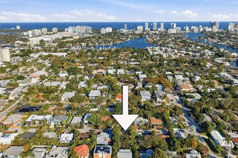 713 NE 17th Road Fort Lauderdale FL 33304