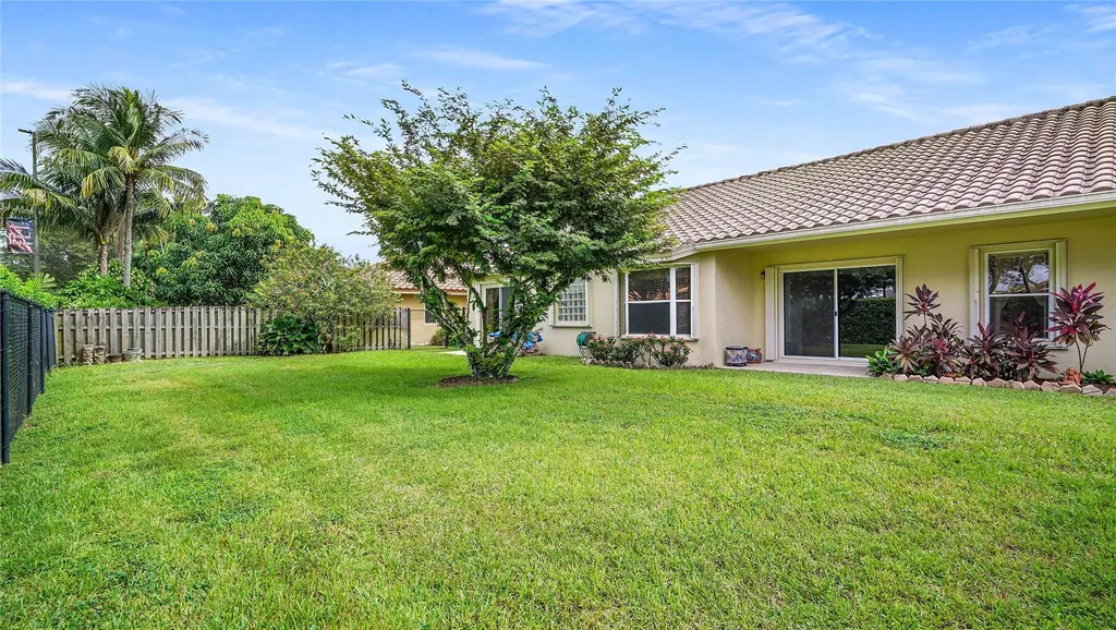 3099 Perriwinkle Circle Davie FL 33328